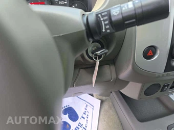 2016 Nissan Frontier SV Crew Cab Medium Bed – miniatura 5