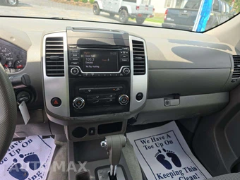 2016 Nissan Frontier SV Crew Cab Medium Bed – miniatura 7