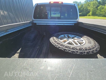 2016 Nissan Frontier SV Crew Cab Medium Bed – miniatura 16
