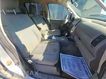 2016 Nissan Frontier SV Crew Cab Medium Bed – miniatura 8