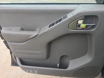 2016 Nissan Frontier SV Crew Cab Medium Bed – miniatura 9