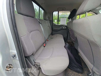 2016 Nissan Frontier SV Crew Cab Medium Bed – miniatura 16