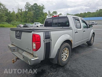 2016 Nissan Frontier SV Crew Cab Medium Bed – miniatura 3