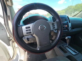 2016 Nissan Frontier SV Crew Cab Medium Bed – miniatura 10
