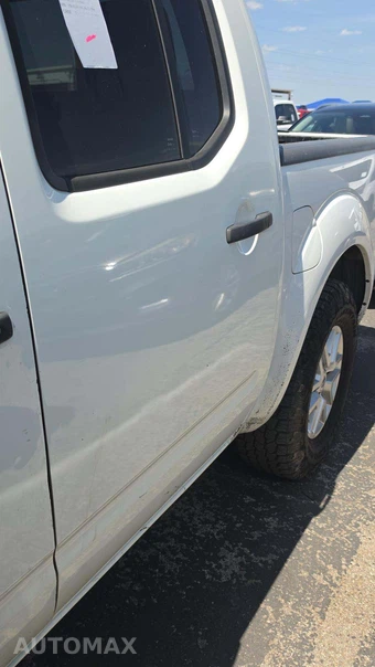 2016 Nissan Frontier SV Crew Cab Medium Bed – miniatura 28