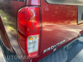 2016 Nissan Frontier SV Crew Cab Medium Bed - miniatura 17