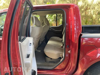 2016 Nissan Frontier SV Crew Cab Medium Bed - miniatura 26