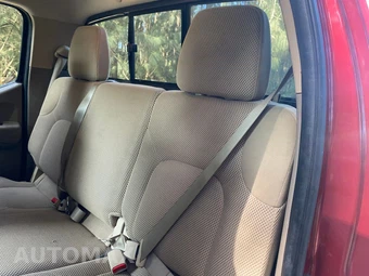 2016 Nissan Frontier SV Crew Cab Medium Bed - miniatura 28