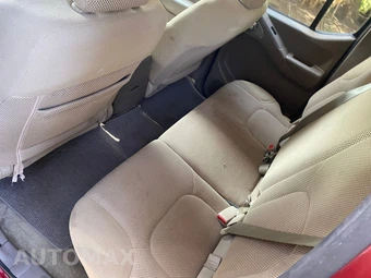 2016 Nissan Frontier SV Crew Cab Medium Bed - miniatura 30