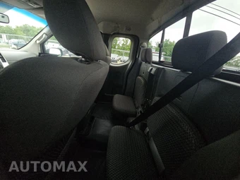 2016 Nissan Frontier SV Extended Cab Medium Bed – miniatura 13