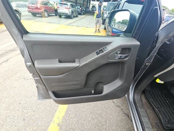 2016 Nissan Frontier SV Extended Cab Medium Bed – miniatura 9