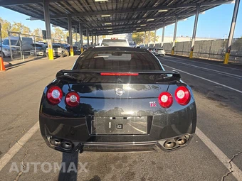 2016 Nissan GT-R Premium - miniatura 5