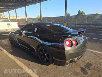 2016 Nissan GT-R Premium - miniatura 6