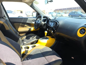 2016 Nissan JUKE SV - miniatura 8