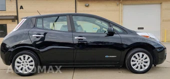 2016 Nissan LEAF S - miniatura 7