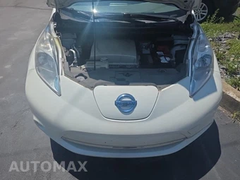 2016 Nissan LEAF SV – miniatura 12