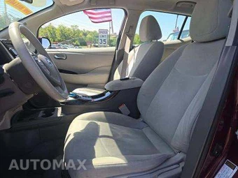 2016 Nissan LEAF SV – miniatura 6