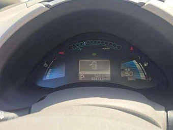 2016 Nissan LEAF SV – miniatura 9