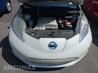 2016 Nissan LEAF SV – miniatura 12