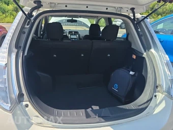 2016 Nissan LEAF SV – miniatura 13