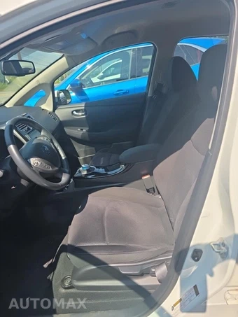 2016 Nissan LEAF SV – miniatura 7