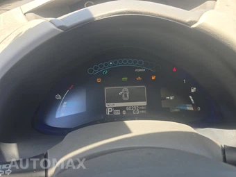 2016 Nissan LEAF SV – miniatura 12