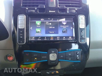 2016 Nissan LEAF SV – miniatura 17