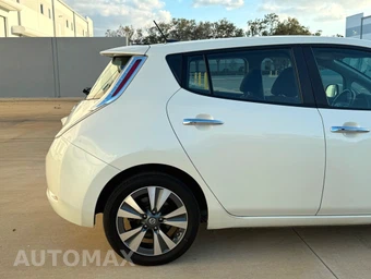 2016 Nissan LEAF SV - miniatura 13