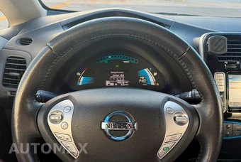 2016 Nissan LEAF SV - miniatura 25