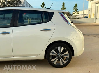 2016 Nissan LEAF SV - miniatura 7