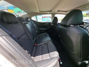 2016 Nissan Maxima 3.5 Platinum – miniatura 16