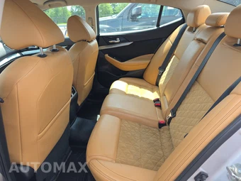 2016 Nissan Maxima 3.5 SR – miniatura 13