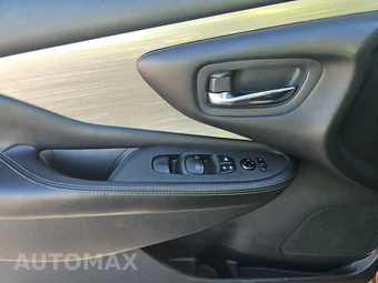 2016 Nissan Murano S – miniatura 9
