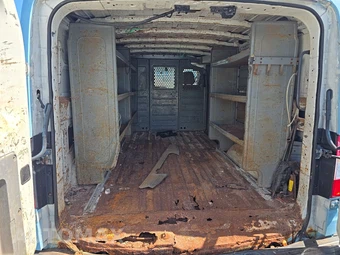 2016 Nissan NV1500 Cargo S 146.1" WB - miniatura 15