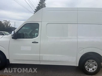 2016 Nissan NV2500 HD Cargo SV High Roof 146.1" WB - miniatura 12