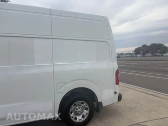 2016 Nissan NV2500 HD Cargo SV High Roof 146.1" WB - miniatura 13