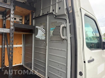 2016 Nissan NV2500 HD Cargo SV High Roof 146.1" WB - miniatura 22