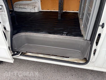2016 Nissan NV2500 HD Cargo SV High Roof 146.1" WB - miniatura 27