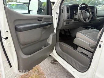 2016 Nissan NV2500 HD Cargo SV High Roof 146.1" WB - miniatura 35