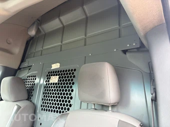 2016 Nissan NV2500 HD Cargo SV High Roof 146.1" WB - miniatura 37