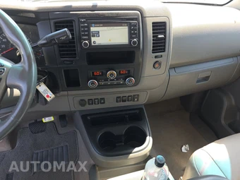2016 Nissan NV3500 HD Passenger SL 146.1" WB - miniatura 11