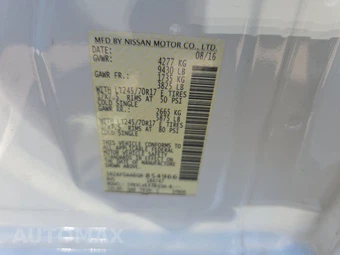 2016 Nissan NV3500 HD Passenger SL 146.1" WB - miniatura 15
