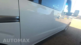 2016 Nissan NV3500 HD Passenger SL 146.1" WB - miniatura 23