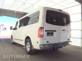 2016 Nissan NV3500 HD Passenger SL 146.1" WB - miniatura 6