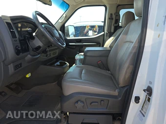 2016 Nissan NV3500 HD Passenger SL 146.1" WB - miniatura 7