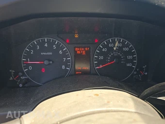 2016 Nissan NV3500 HD Passenger SV 146.1" WB - miniatura 12