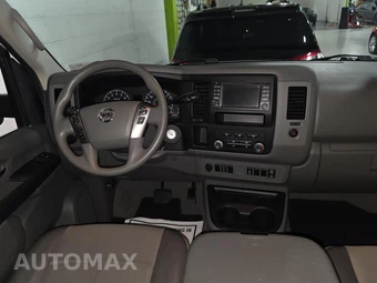 2016 Nissan NV3500 HD Passenger SV 146.1" WB - miniatura 14