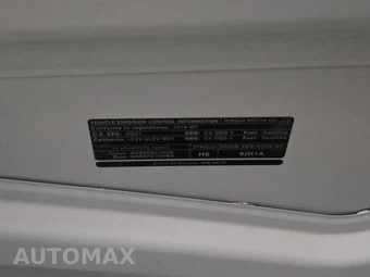 2016 Nissan NV3500 HD Passenger SV 146.1" WB - miniatura 21