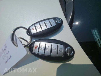 2016 Nissan Pathfinder Platinum - miniatura 5