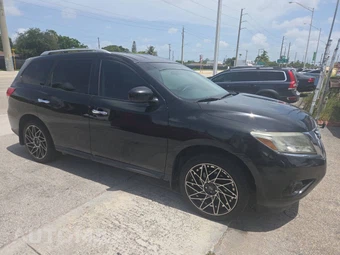 2016 Nissan Pathfinder S - miniatura 5